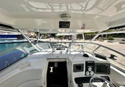 Boston Whaler 305 Conquest