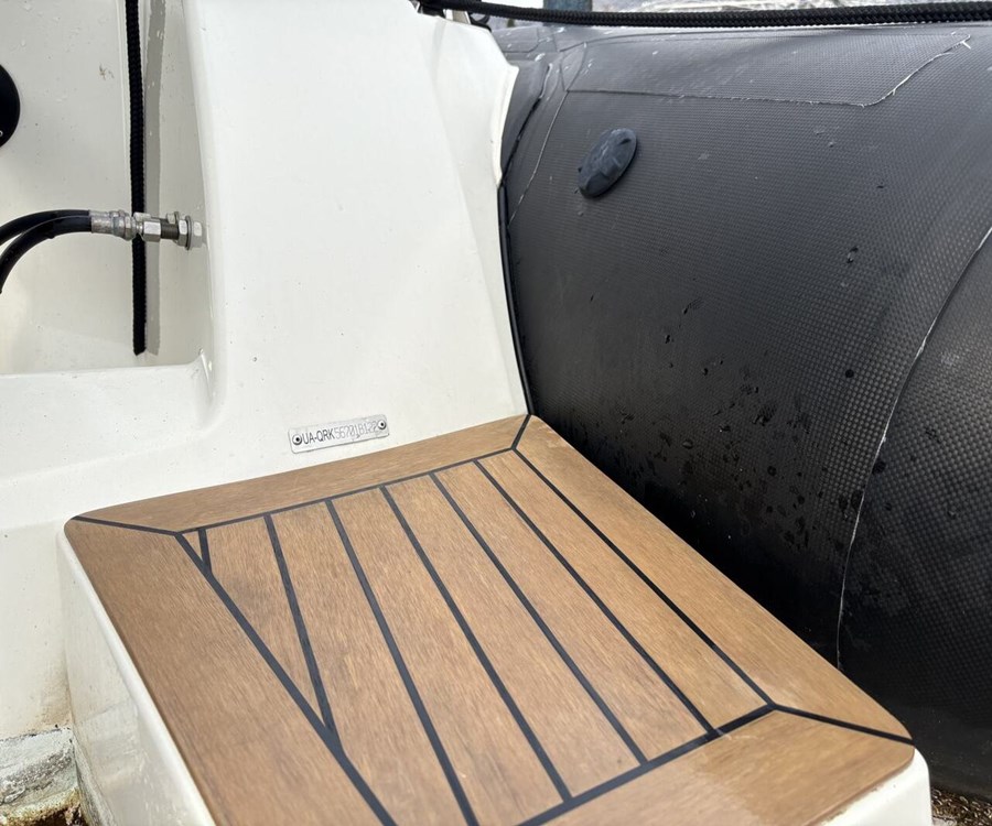 Brig EAGLE 8 hypalon