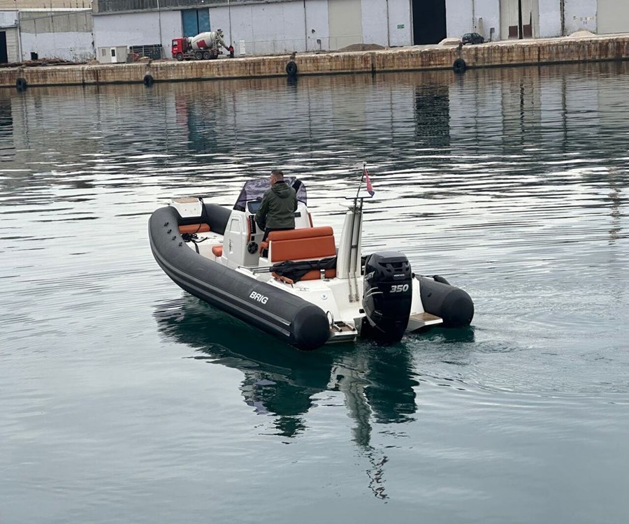 Brig EAGLE 8 hypalon