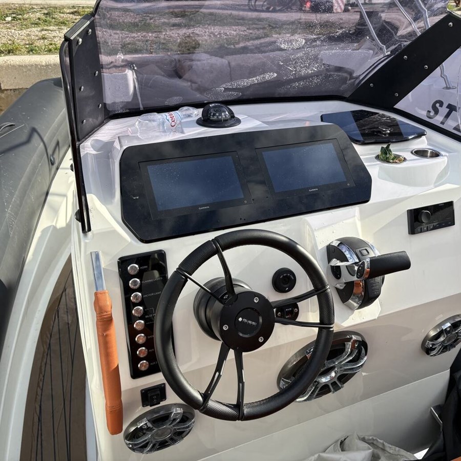 Brig EAGLE 8 hypalon