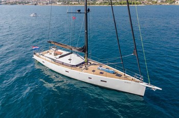 B CNB 76 Noleggio Kastela, Split