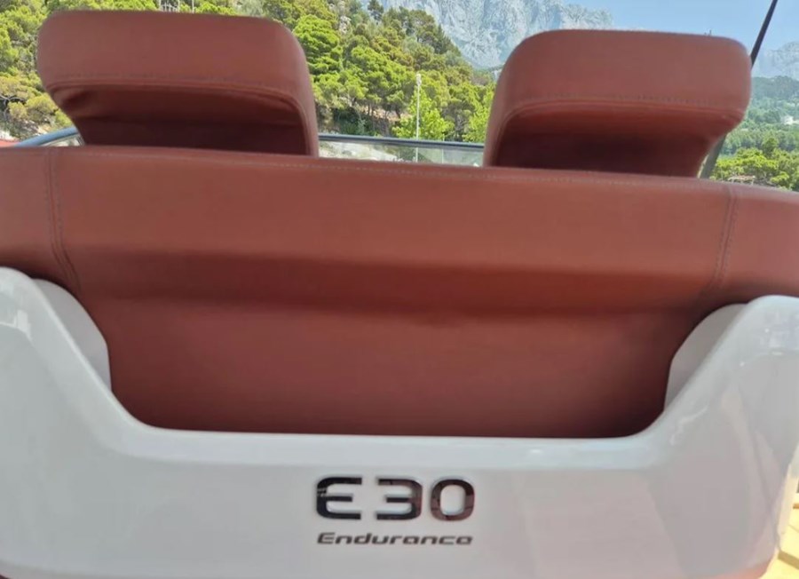 Cranchi 30 Endurance