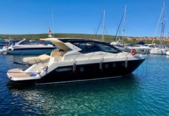 B Cranchi M 44 HT for charter in Punat, Krk