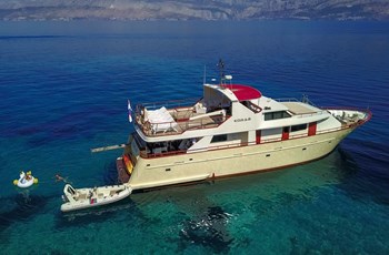 M Custom Korab Čarter Trogir