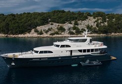 L Cyrus Yachts 34 for charter in Dubrovnik