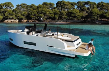 M De Antonio D42 Open Pronájem Seget Donji