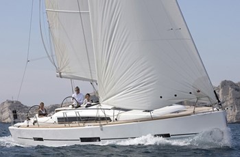 B Dufour 412 Noleggio Trogir