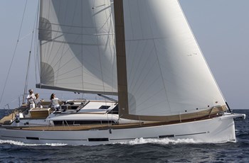 B Dufour 460 charter Noleggio Trogir