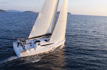 P Elan E4 Vuokraus Pula