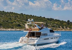 M Fairline Squadron 65 for charter in Primosten