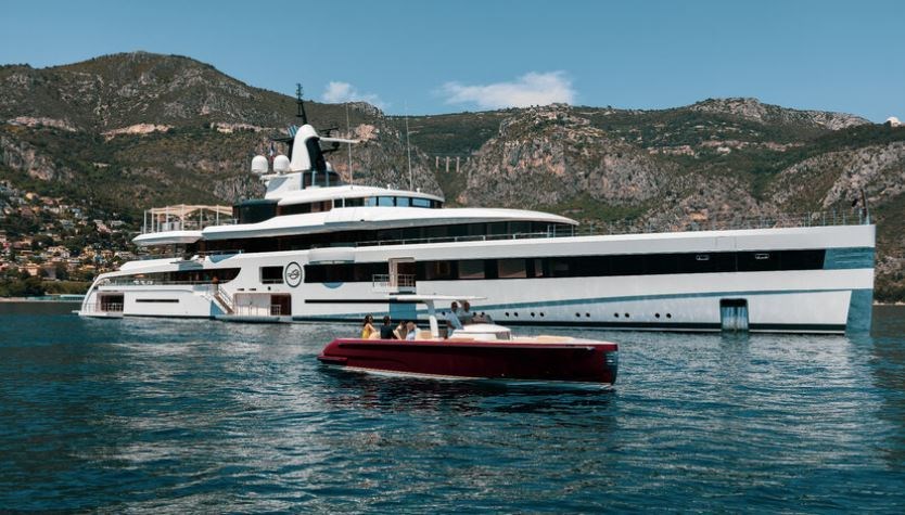 Feadship 93