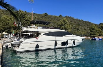 M Ferretti 592 Brokerage Hrvatska