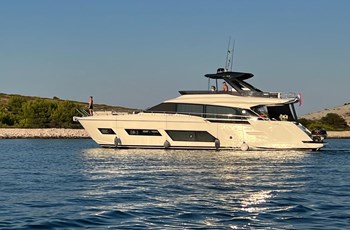 M Ferretti 670 Brokerage 