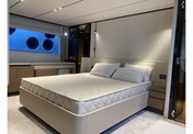 Ferretti 720