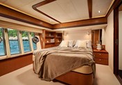Ferretti 731