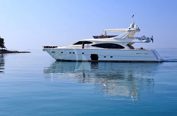 L Ferretti 780 Vuokraus Zadar