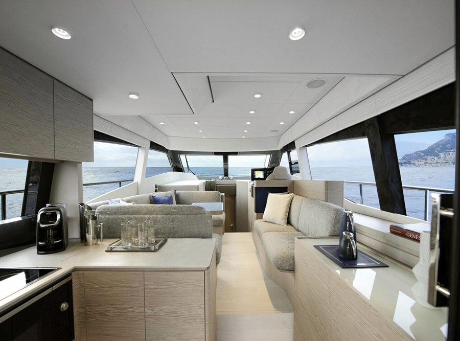 Ferretti Yacht 500 Fly