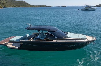 V Focus Forza 37 Bateau a vendre 