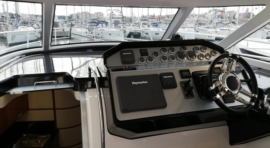 Focus Power 44 HT 2 cabins