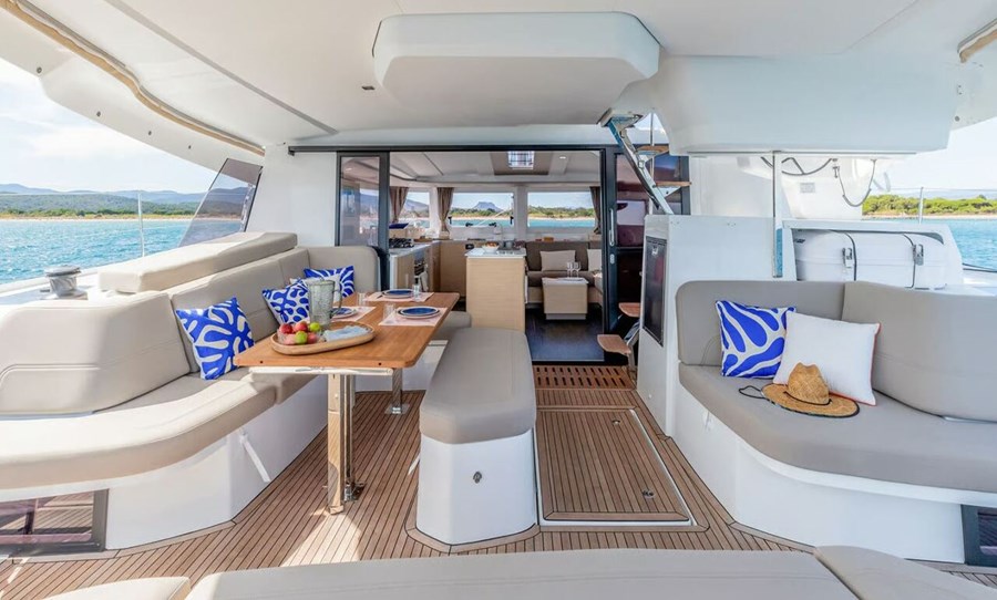Fountaine Pajot 44