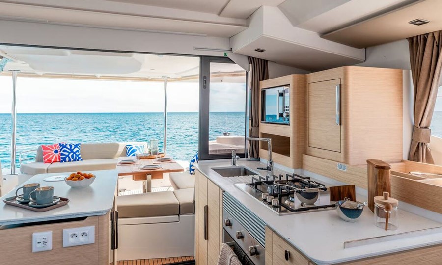 Fountaine Pajot 44 Quatuor