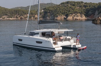 Fountaine Pajot Isla 40 Charter