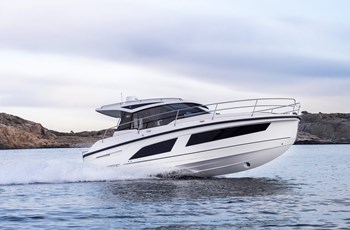 M Grandezza 30 OC Pronájem Trogir