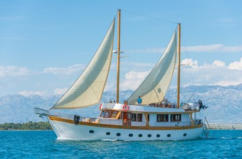 M Gulet Adriatic Breeze Alquiler Split