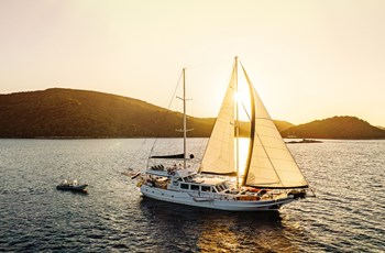 M Gulet Maske Alquiler Kastela, Split