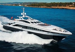 L Heesen 122 for charter in Hrvatska