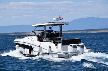 M Jeanneau Cap Camarat 10.5 WA Brokerage 