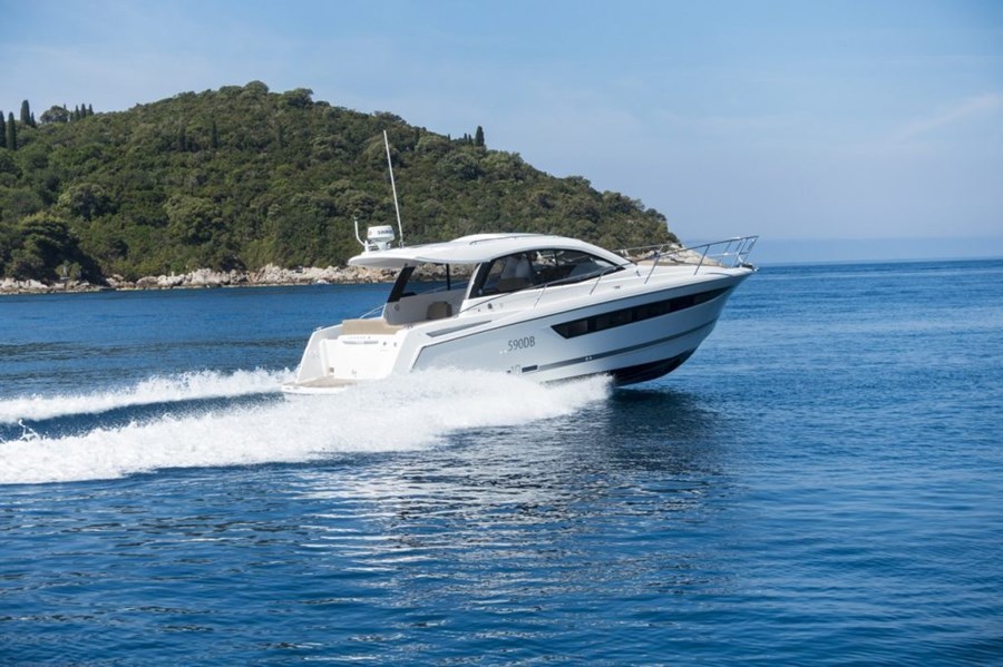 Jeanneau Leader 10 - Motor yachts for charter in Croatia