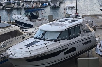 M Jeanneau Merry Fisher 1095 Brokerage Split