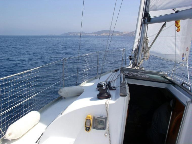 jeanneau sun fast 26 id112 sailing yacht in marina jeanneau sun fast 26 id112 sailing yacht in marina