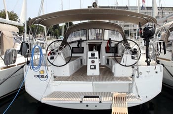 S Jeanneau Sun Odyssey 410 Brokerage