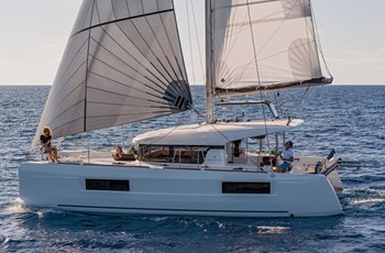 C Lagoon 40 charter Noleggio Seget Donji