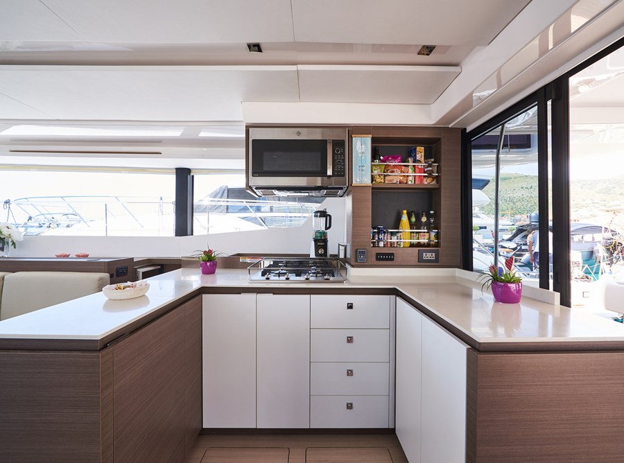 Leopard 53 power owner - Good Vibes