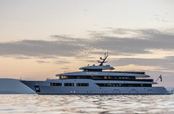 B M/Y Black Swan  Affrètement Split