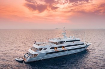 L M/Y Katina Charter Split