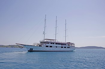 M/Y Voyage