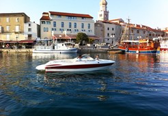 M Maxum 1800 SR3 for charter in Punat, Krk