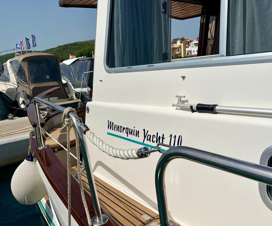 Menorquin Yacht 110
