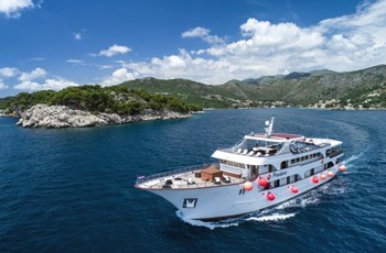 Н Mini cruiser Providenca Посреднические услуги Split