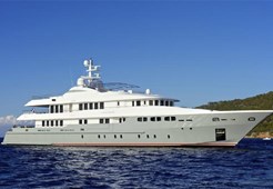 L Mondomarine 162 for charter in Dubrovnik