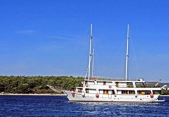 Motor-sailer Morena