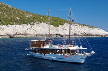 Motor-sailer Senia