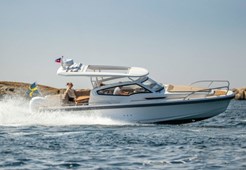 M Nimbus Weekender W9 T-Top for charter in Pirovac
