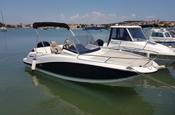 Quicksilver 605 sundeck