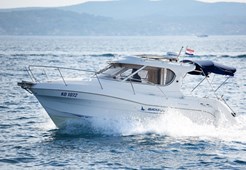 B Quicksilver 750 for charter in Zadar