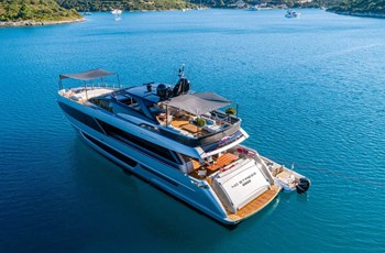 M Riva 100 Corsario Yachten zum Verkaufen 